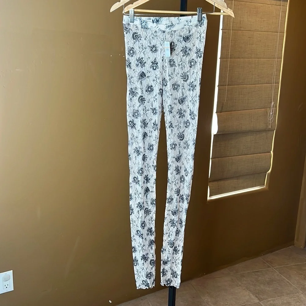 NWT Free People Intimately Lace Floral Leggings Chamois Combo Size Small